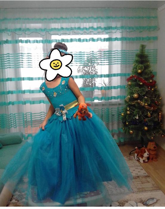 Продается нарядное платье на девочку