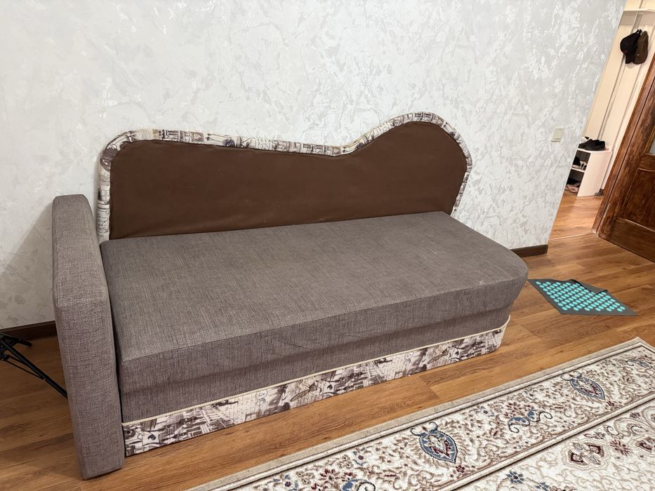 Диван — 15 000 ₸