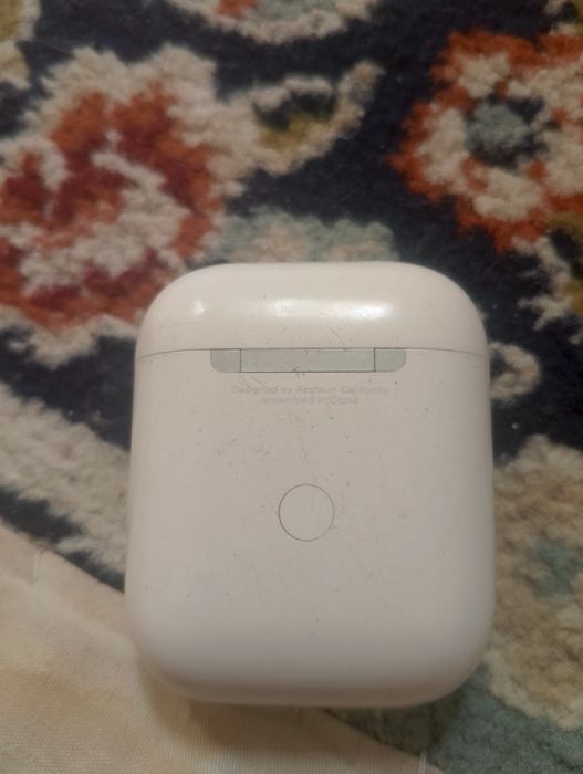 Продам AirPods 2 оригинал