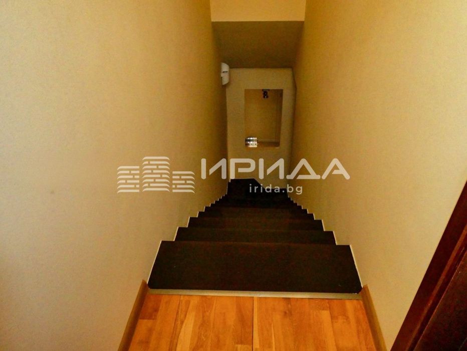 Мезонет В София,Топ Център