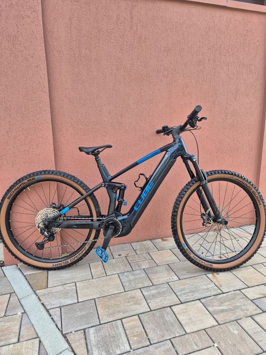 Bicicleta electrica carbon cube