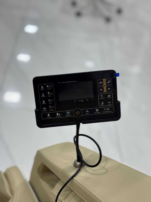 Renomax Кресло Массажер 4D с планшетом, модель R-102