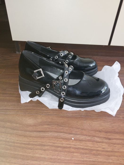 Лачени обувки 36н