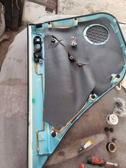 Обновяване на колони аудио системи за коли , смяна говорители