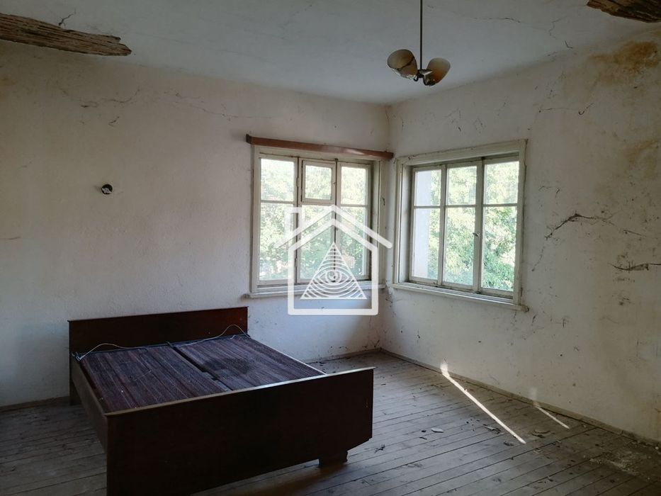 Къща в Пловдив, област-с.Новаково площ 240 цена 60000