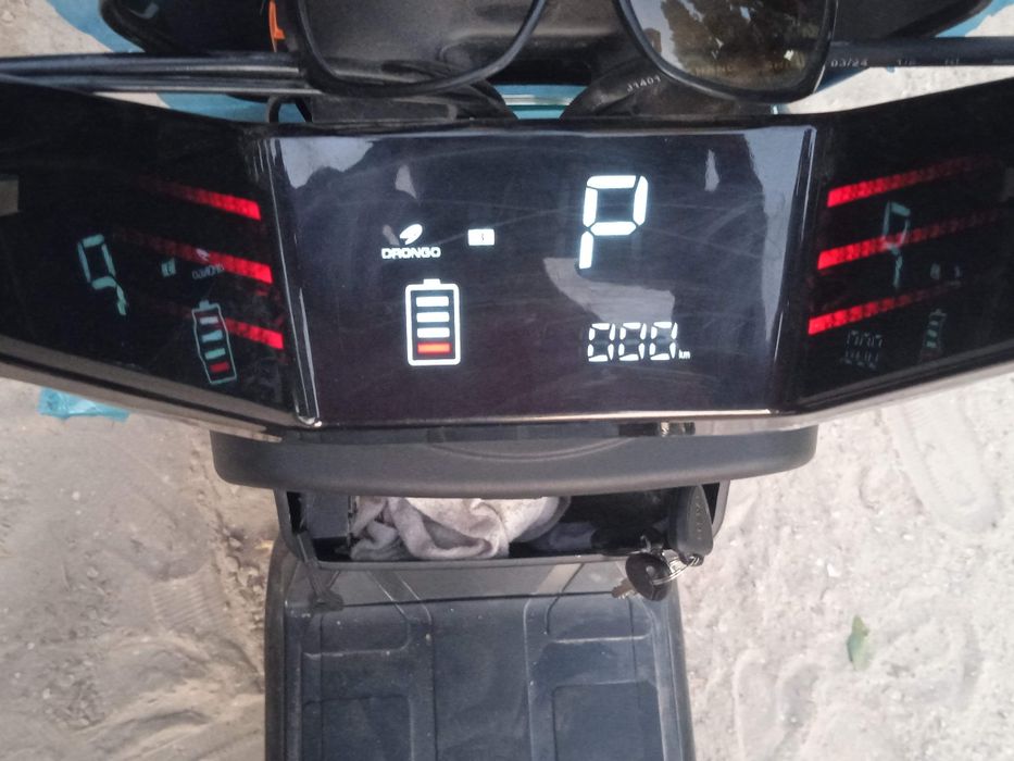 Скутер сатилади.