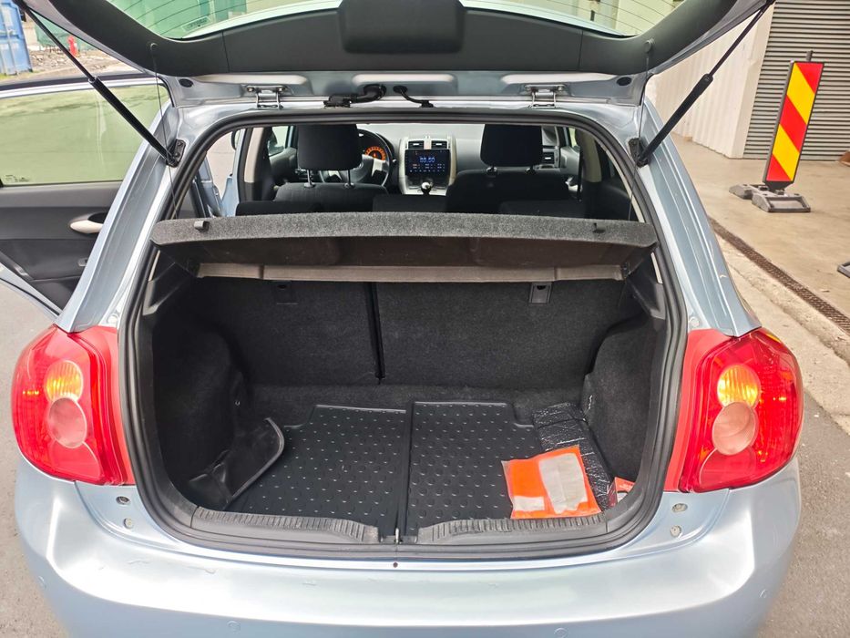 Vand Toyota Auris 2007 1.4 Benzina 97 cp