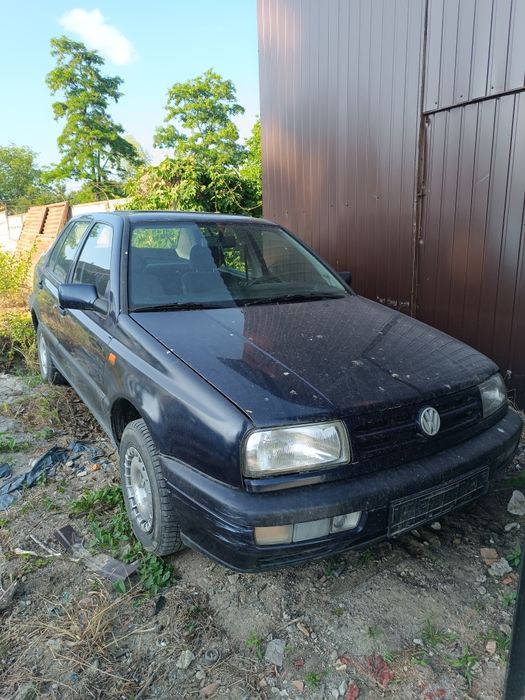 Volkswagen Vento 1.6 benzina piese
