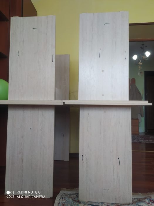 Офисные стол и стуля, доска