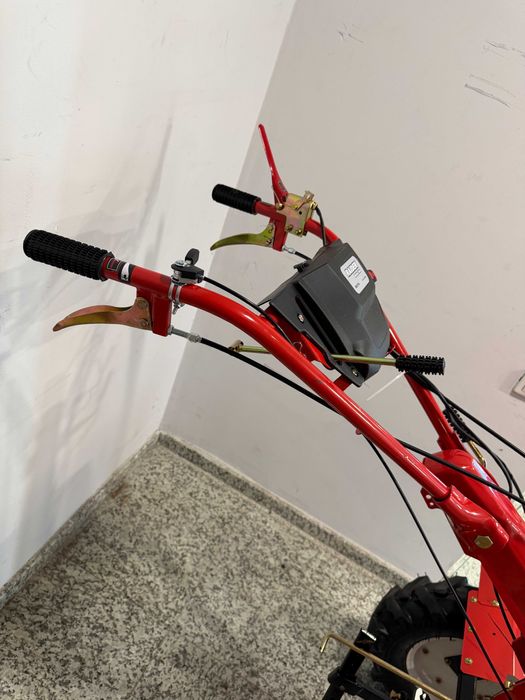 076905	Мотофреза бензинова 9.7kW (13.0hp) 1400mm 2+1 ск. к-т RD-T10