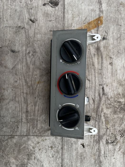 Управление парно за Рено Канго I (1997 – 2008)