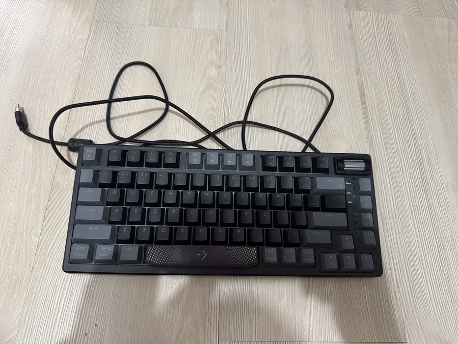 Tastaturi mecanice gaming aqirys qwerty