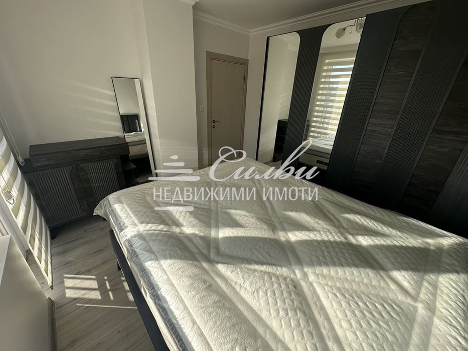 Продава се Тристаен апартамент в Шумен, Добруджански - 93 кв.м за 1525 €/кв.м - Снимка #7