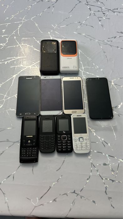 Продам телефоны на запчасти