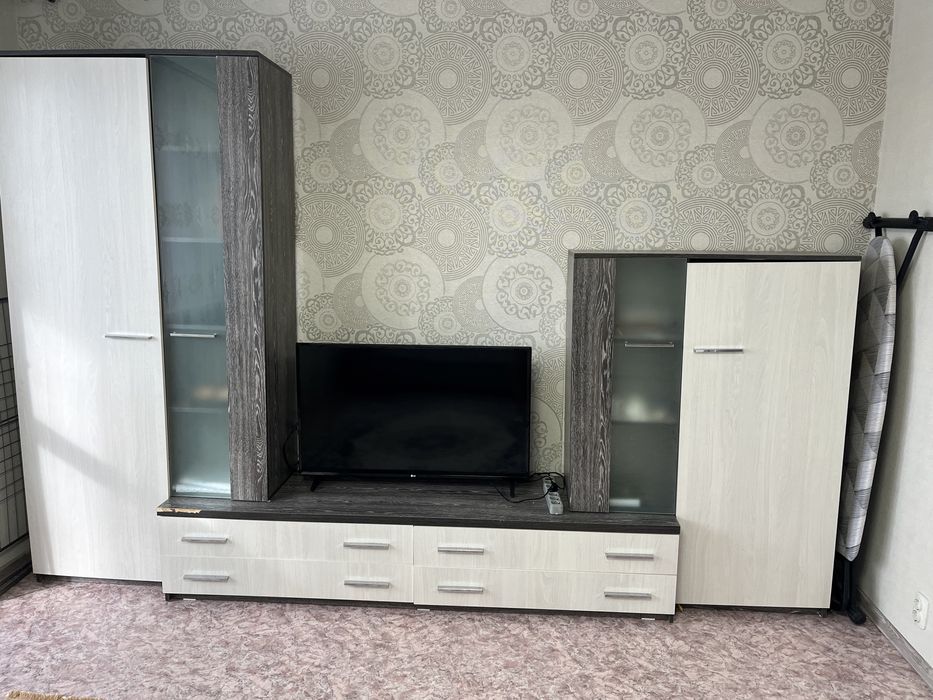 Продам стенку для гостиной