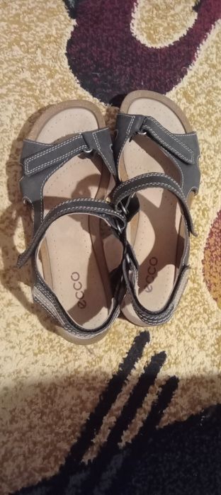 Sandale marimea 40