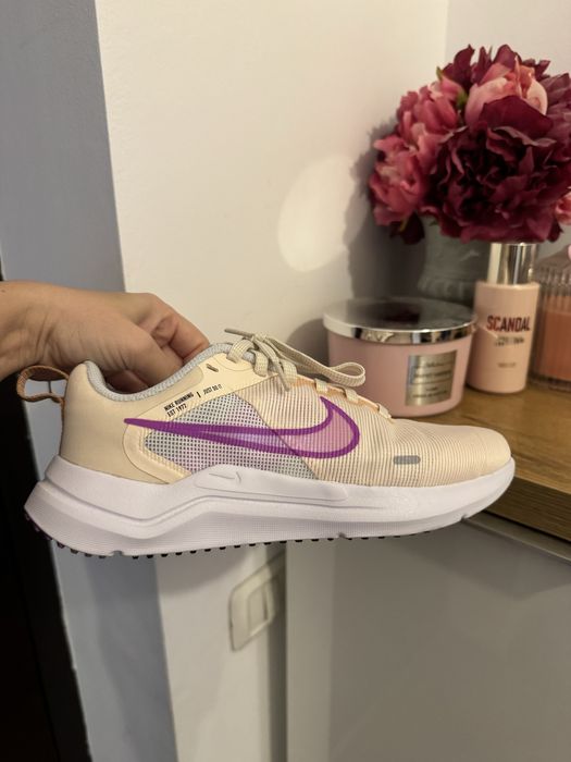 Vand adidasi Nike 36 impecabili ca noi