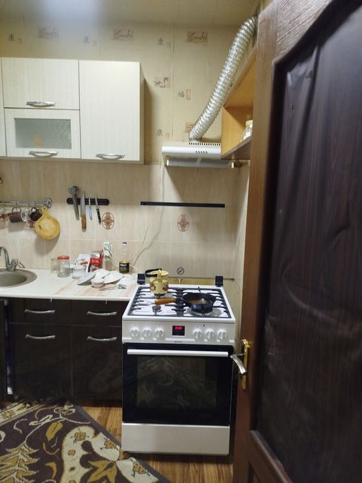 Продаю квартиру Яшнабадский р-он Авиасозлар-3. 1-ком 4-этаж 4-этажном