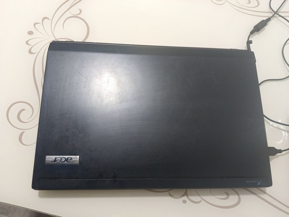 Acer TravelMate 8572T