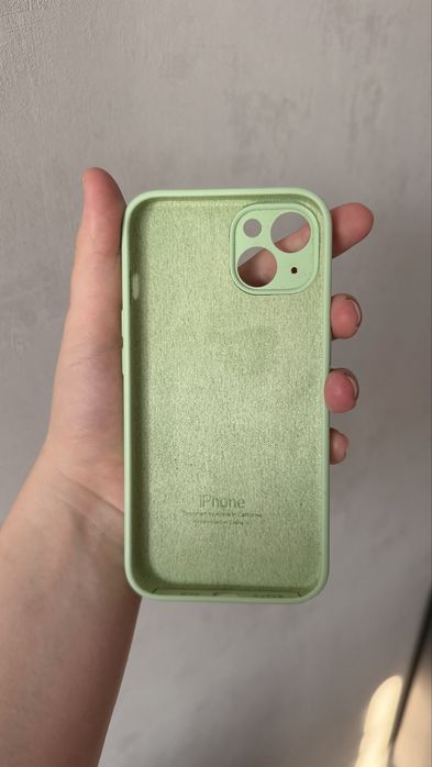 Продам идеальные чехлы на айфон 13