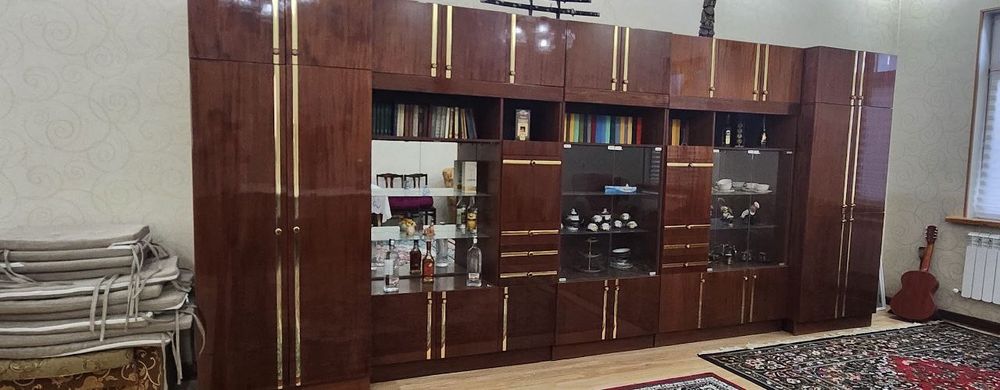 Мебель б/у. В хорошем состоянии.