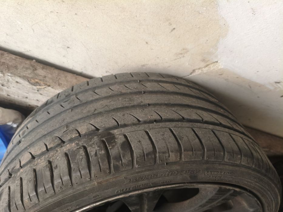 Продавам 19-цолови / гуми с джанти  BMW E60 ( ET 15 )