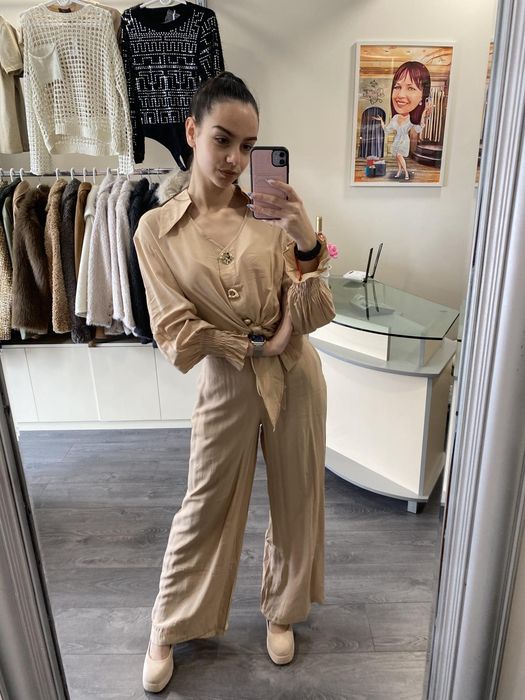 Нежен и фин сет наличен в размер S/M и M/L