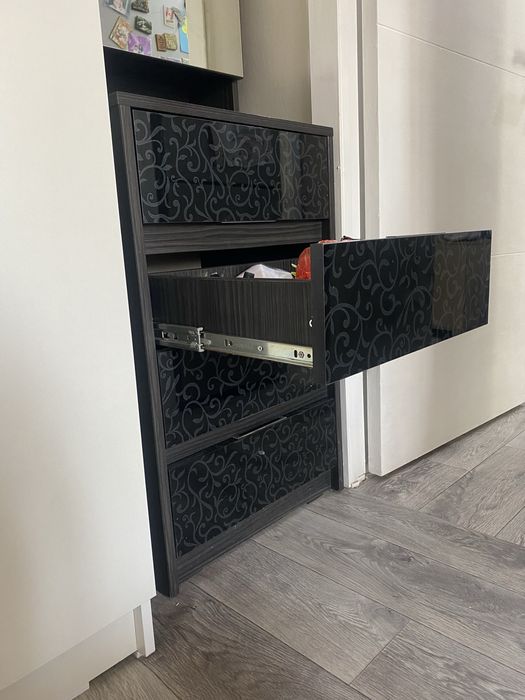 Комод с зеркалом