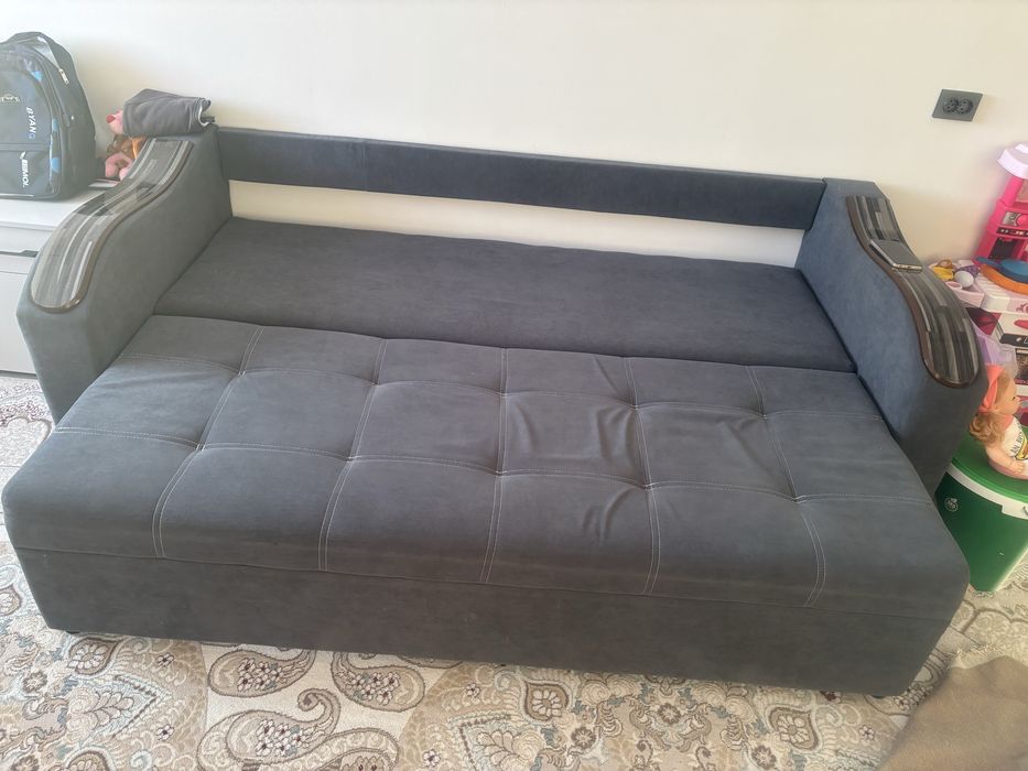 Продам диван в хорошем состоянии