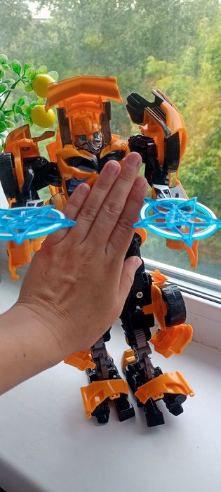 Робот машина трансформер