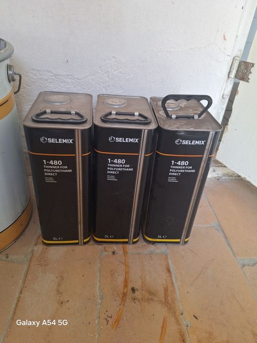 De vânzare vopsea Ral 7016 antracit+diluant firma  selemix