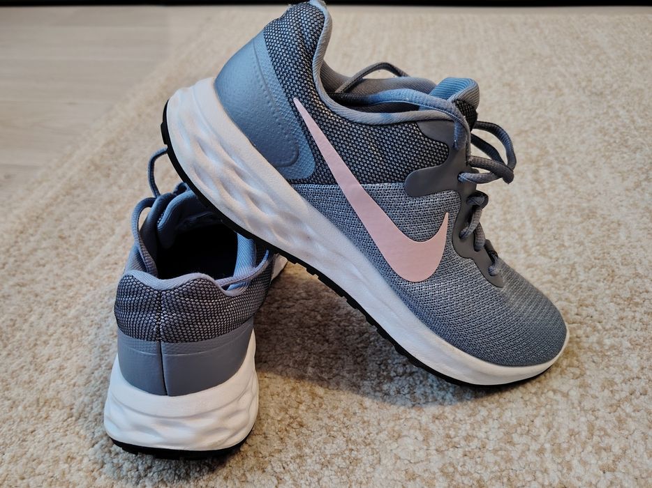 Adidași femei Nike mărimea 40