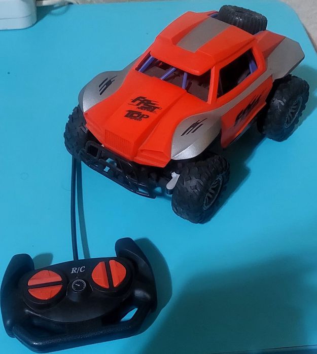 Гоночный автомобиль