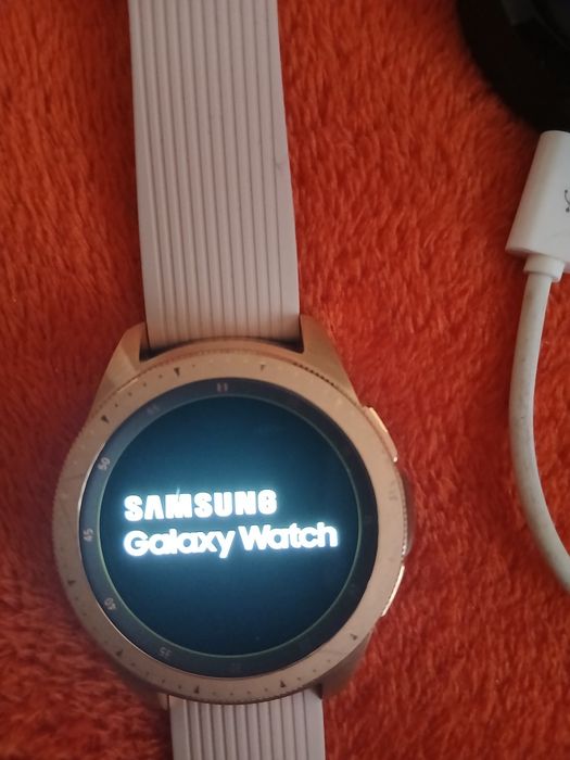 Samsung Pink Smartwatch Galaxy sm-R815f