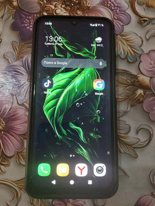 Продам телефон !