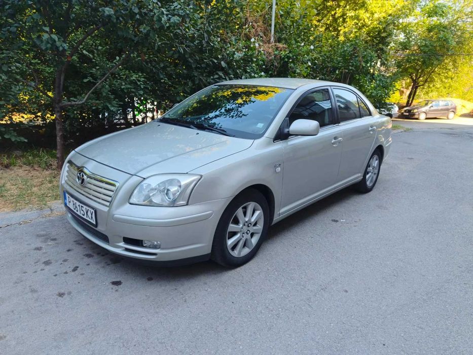 Toyota Avensis 2.0 D-4D 116 кс. СЕДАН / Нов съсъдинител / + Нови Зимни Гуми и 2 к-т Джанти!