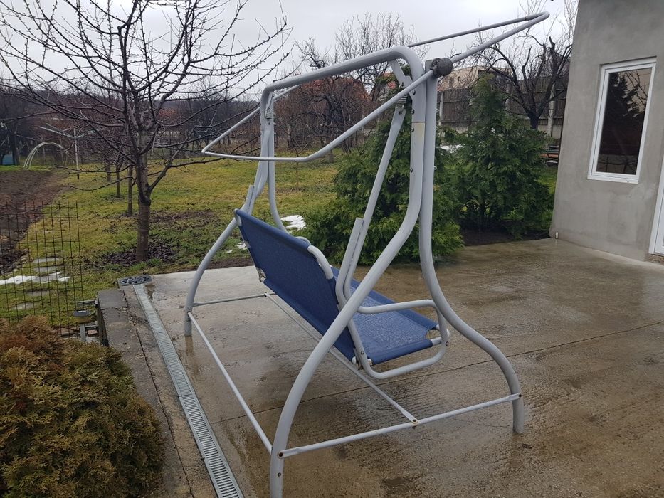 Balansoar grădină pentru trei persoane