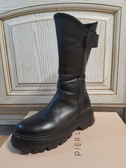 Продам обувь зимние