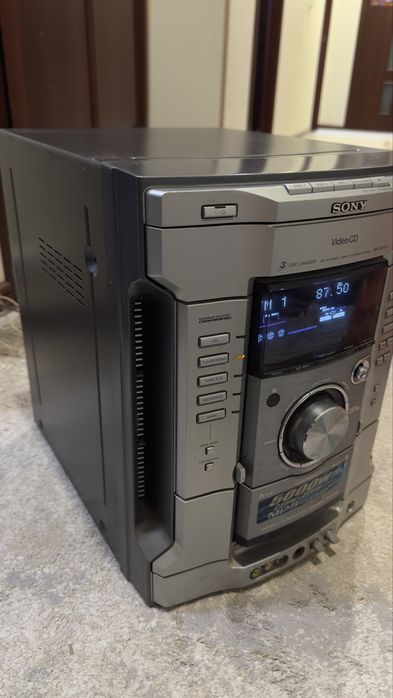Музыкальный центр модель: Sony MHC-GN70V