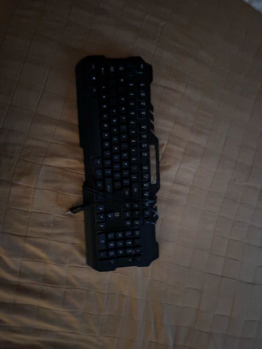 Tastatura usb buna urgent