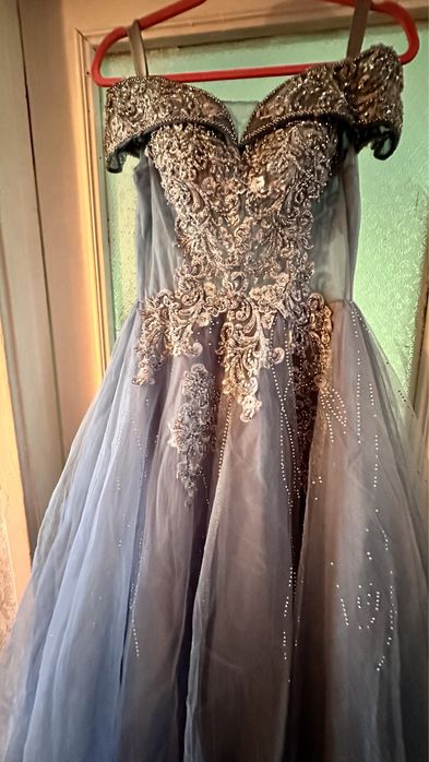 Платье бальное