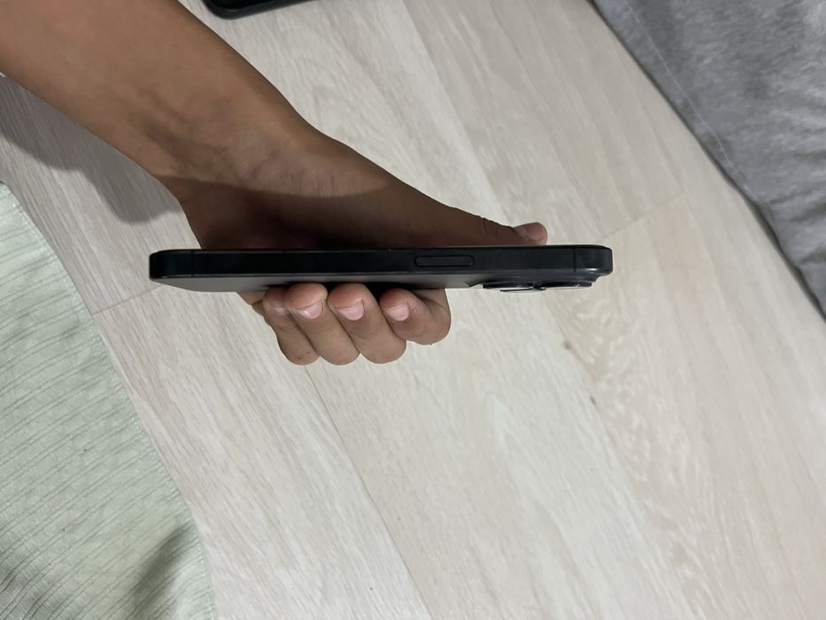 Модель iPhone 15 Pro