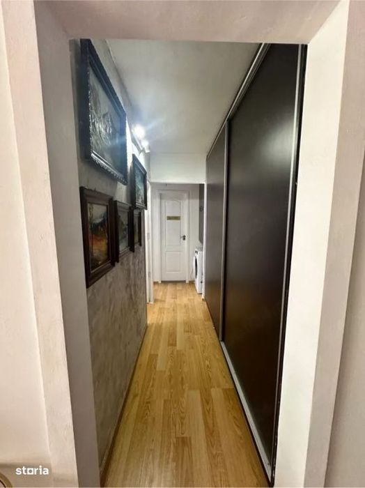 Apartament 3 camere semidecomandat, 55 mp, etaj 2/4, zona Rovine