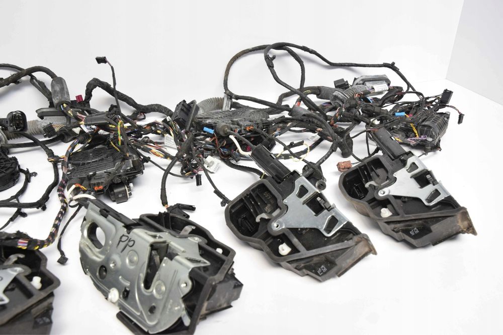 BMW F01 F02 f10 f11 брави Софт Клоус