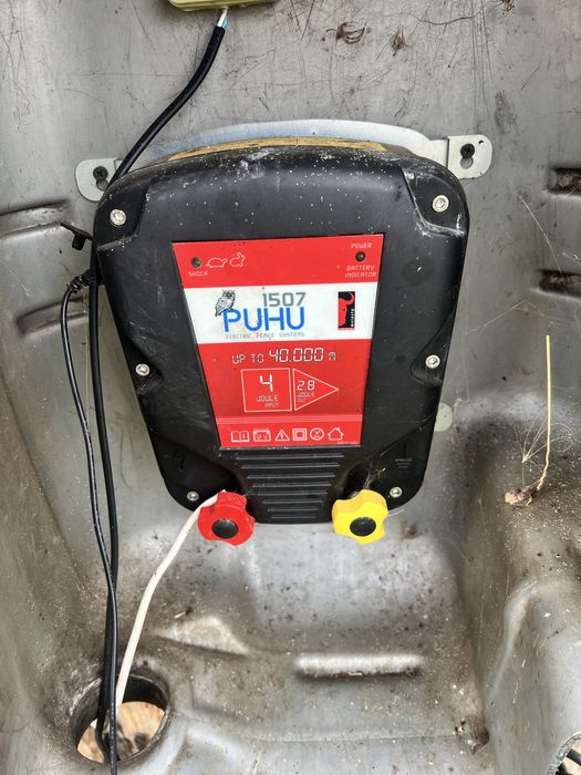 Электропастух в сборе с ниткой и прутами