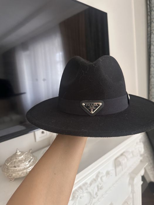 Продаю шляпу PRADA