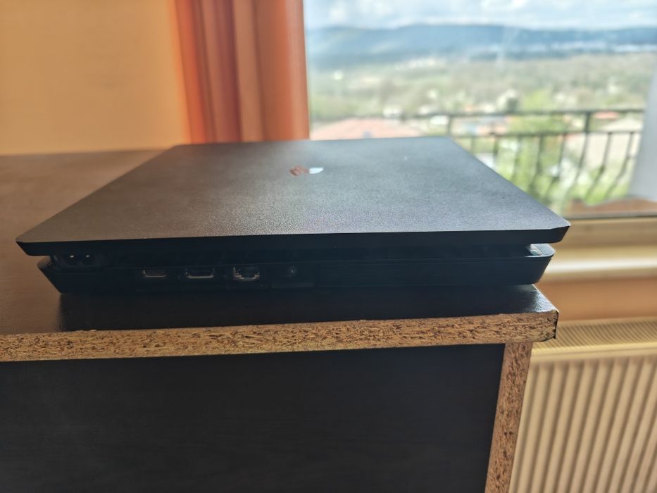 Sony PlayStation 4 Slim