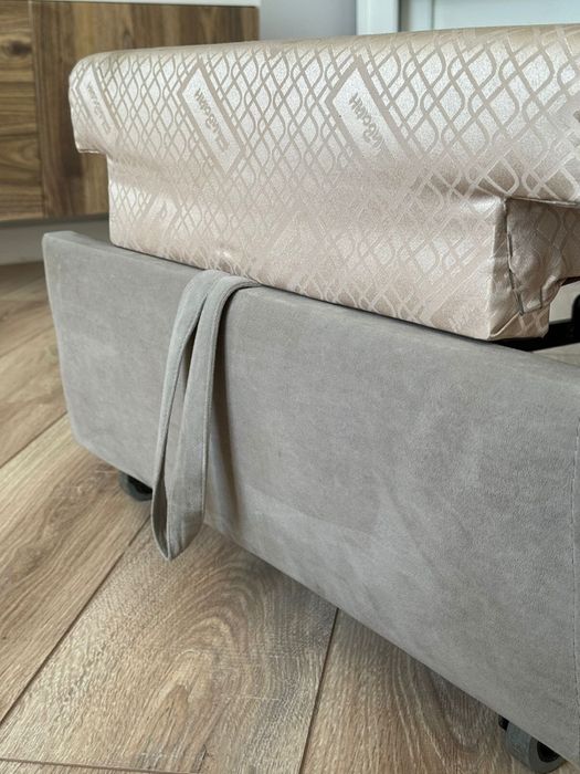 Продаю кресло мягкое