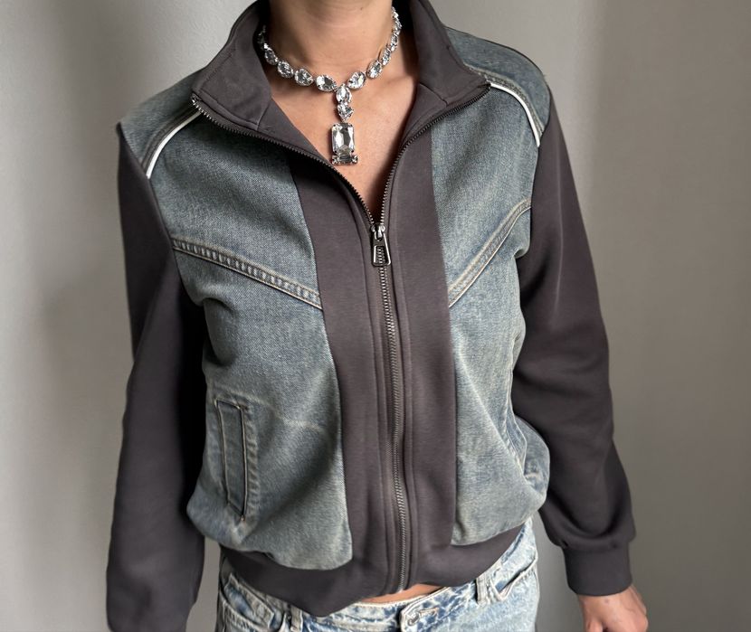 Продам бомбер новый