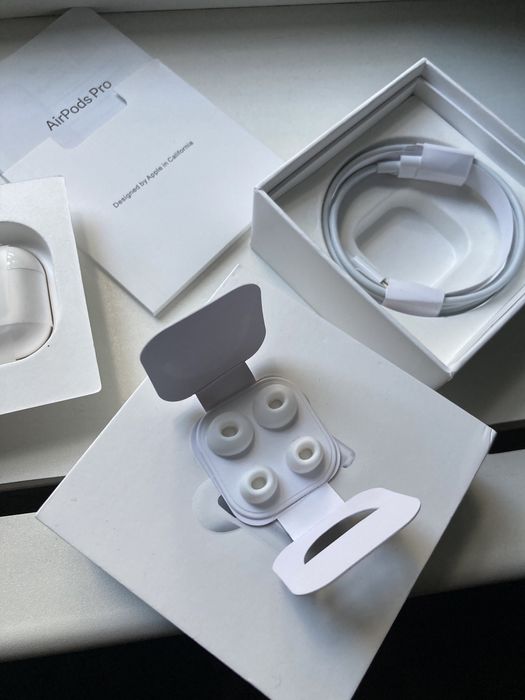 Airpods Pro with magsafe charging case